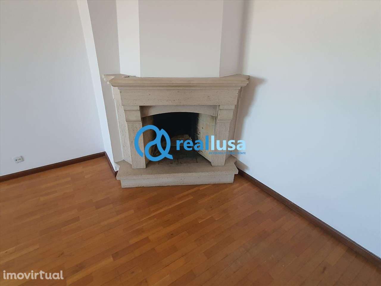 Apartamento T2 c/ garagem Vilar do Paraíso Vila Nova de Gaia - Grande imagem: 5/17