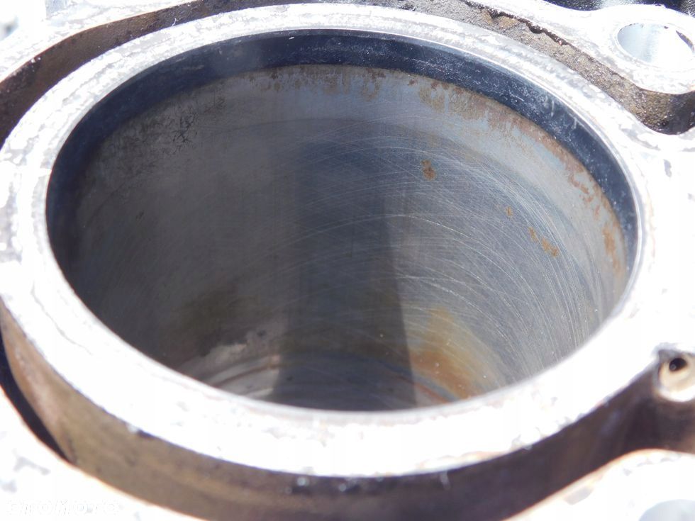 Blok silnika 1.6 D HDI TDCI Euro 4 Peugeot Citroen Volvo Mazda Fiat 90 110 - 15