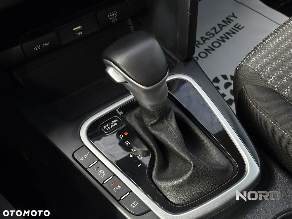 Kia XCeed 1.5 T-GDI M DCT - 14