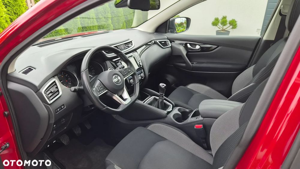 Nissan Qashqai 1.3 DIG-T N-WAY - 16
