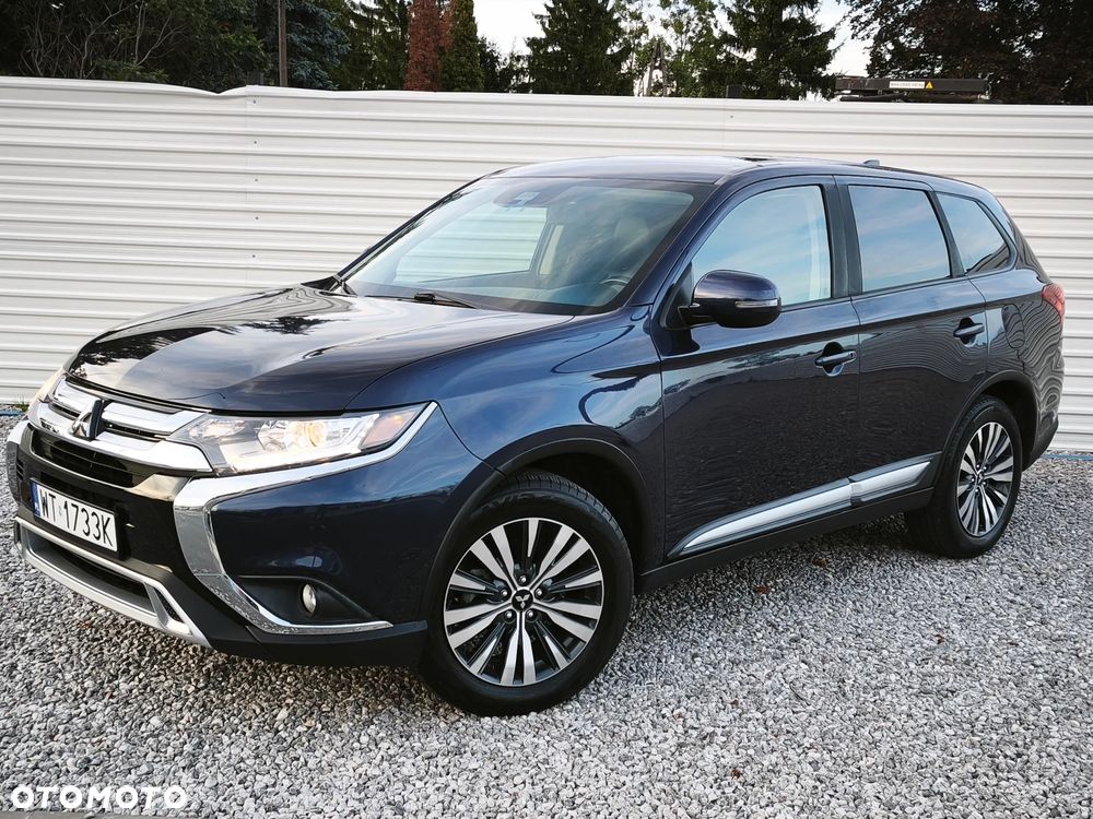 Mitsubishi Outlander - 1