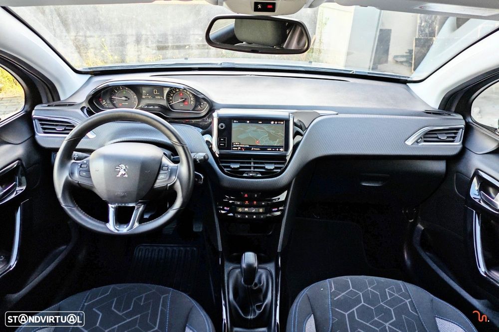Peugeot 2008 1.2 PureTech Style - 5