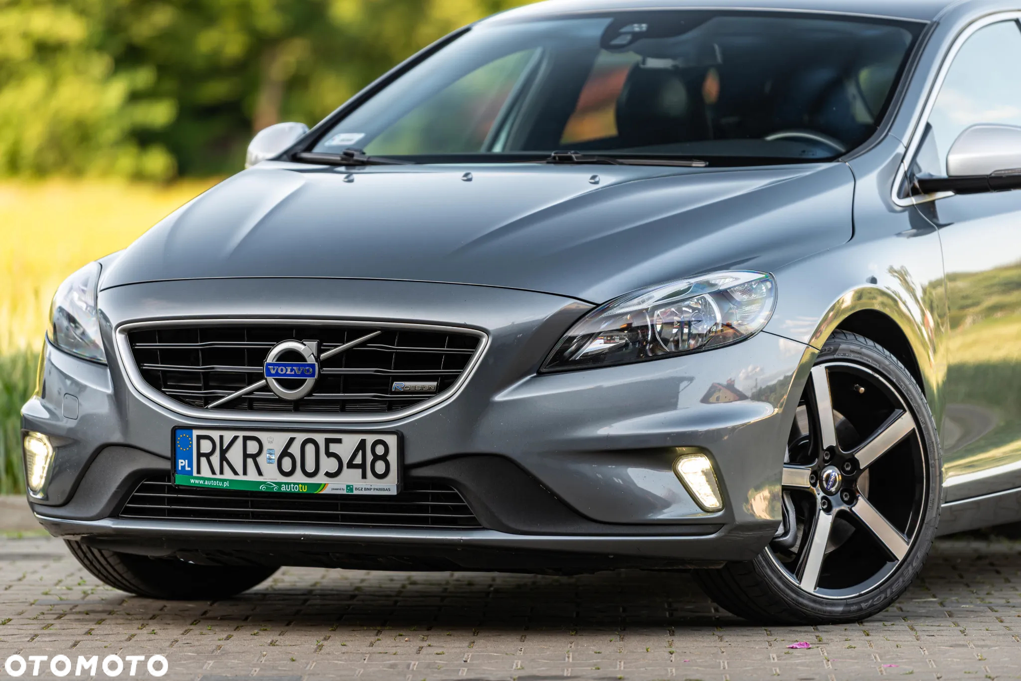 Volvo V40 D4 Drive-E R-Design Momentum - 5