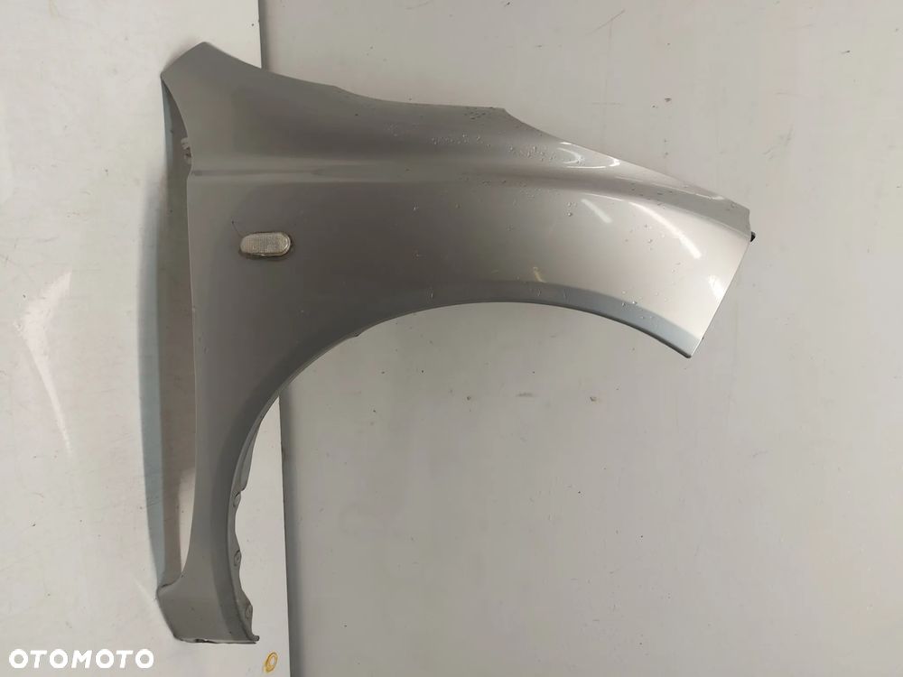 ^ BŁOTNIK PRZÓD PRZEDNI PRAWY NISSAN MICRA K12 SREBRNY KY0 - 1