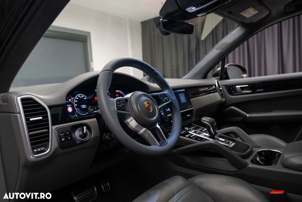 Porsche Cayenne S - 27