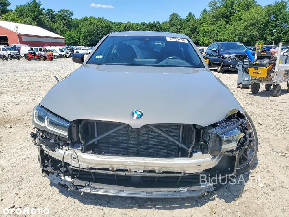 BMW Seria 5 530i xDrive M Sport Edition - 5