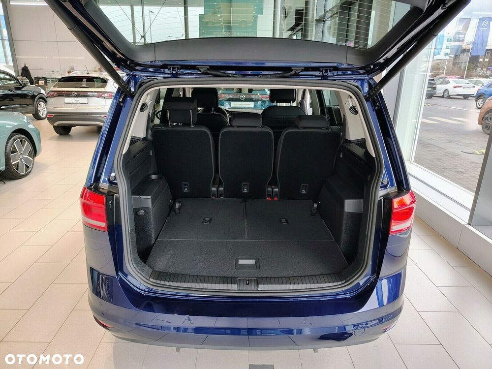 Volkswagen Touran - 8