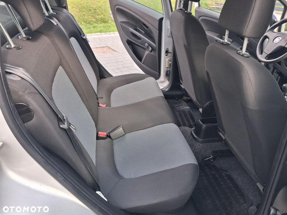 Fiat Grande Punto - 33