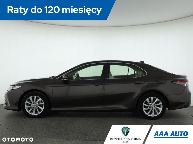 Toyota Camry - 4