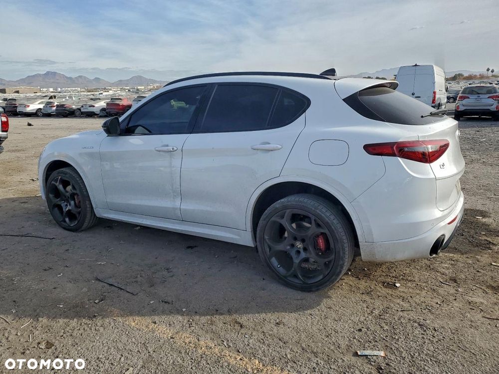 Alfa Romeo Stelvio - 5