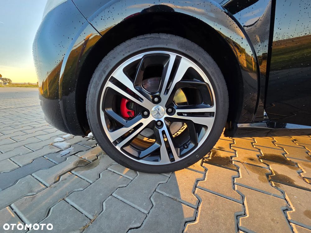Peugeot 208 1.6 THP GTi - 30