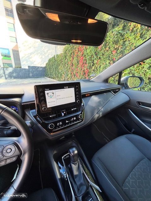 Toyota Corolla Touring Sports 1.8 Hybrid Comfort+P.Sport - 14