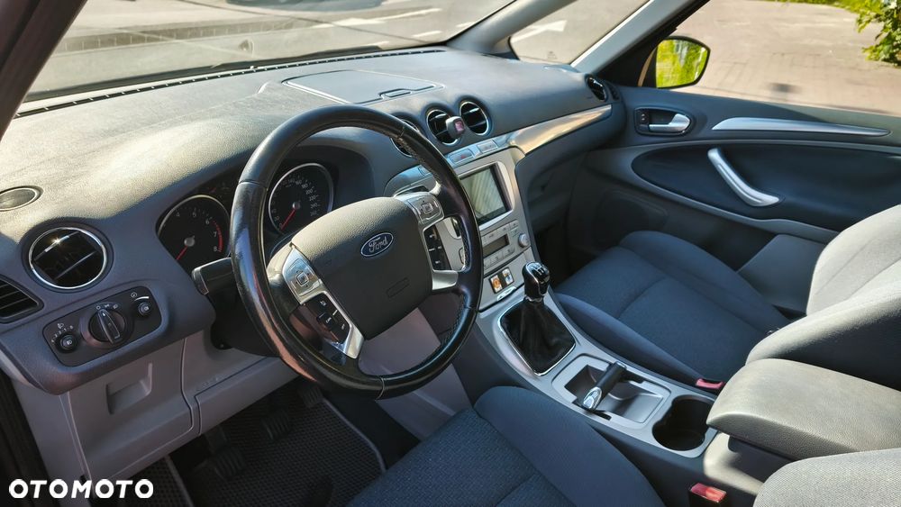 Ford S-Max - 10