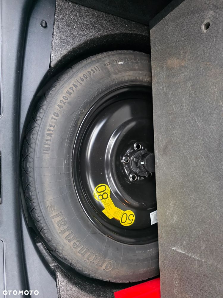 Land Rover Range Rover Evoque - 24