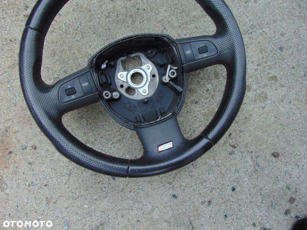 KIEROWNICA MULTIFUNKCYJNA ŁOPATKI SLINE S-LINE AUDI A3 8P - 3