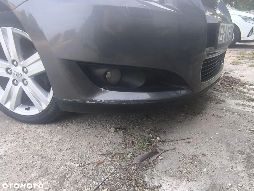 Toyota Auris 2.2 D-4D D-CAT - 9