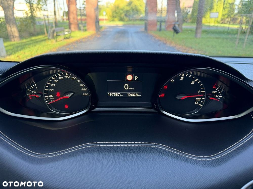 Peugeot 308 - 40