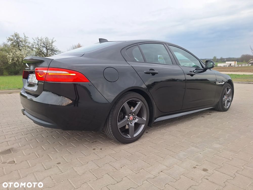 Jaguar XE 20d R-Sport - 17