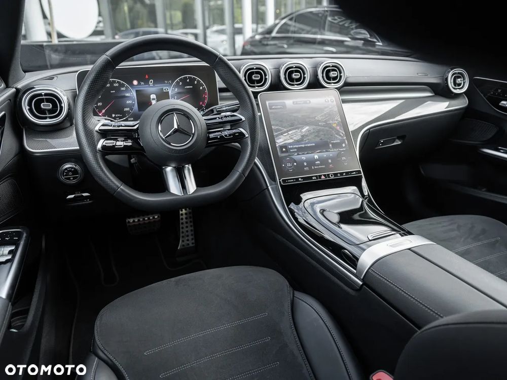 Mercedes-Benz Klasa C 180 mHEV AMG - 27