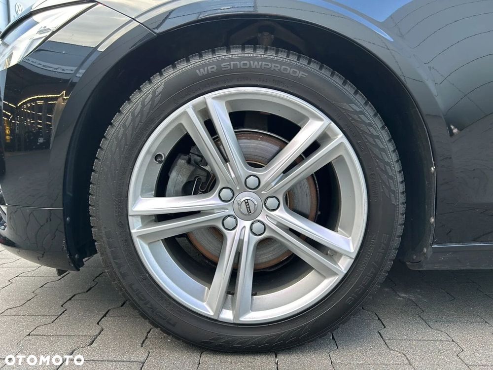 Volvo S90 D4 SCR Momentum Pro - 38
