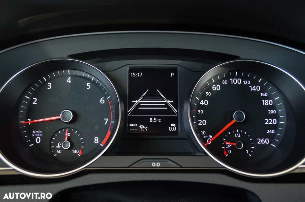 Volkswagen Passat 1.5 TSI ACT DSG Comfortline - 16