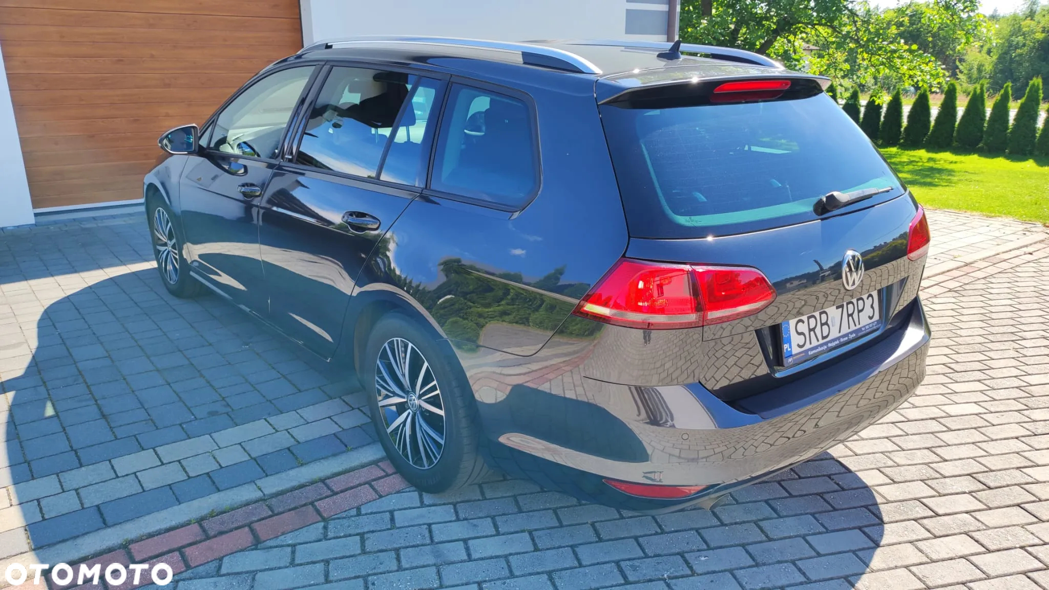 Volkswagen Golf - 2