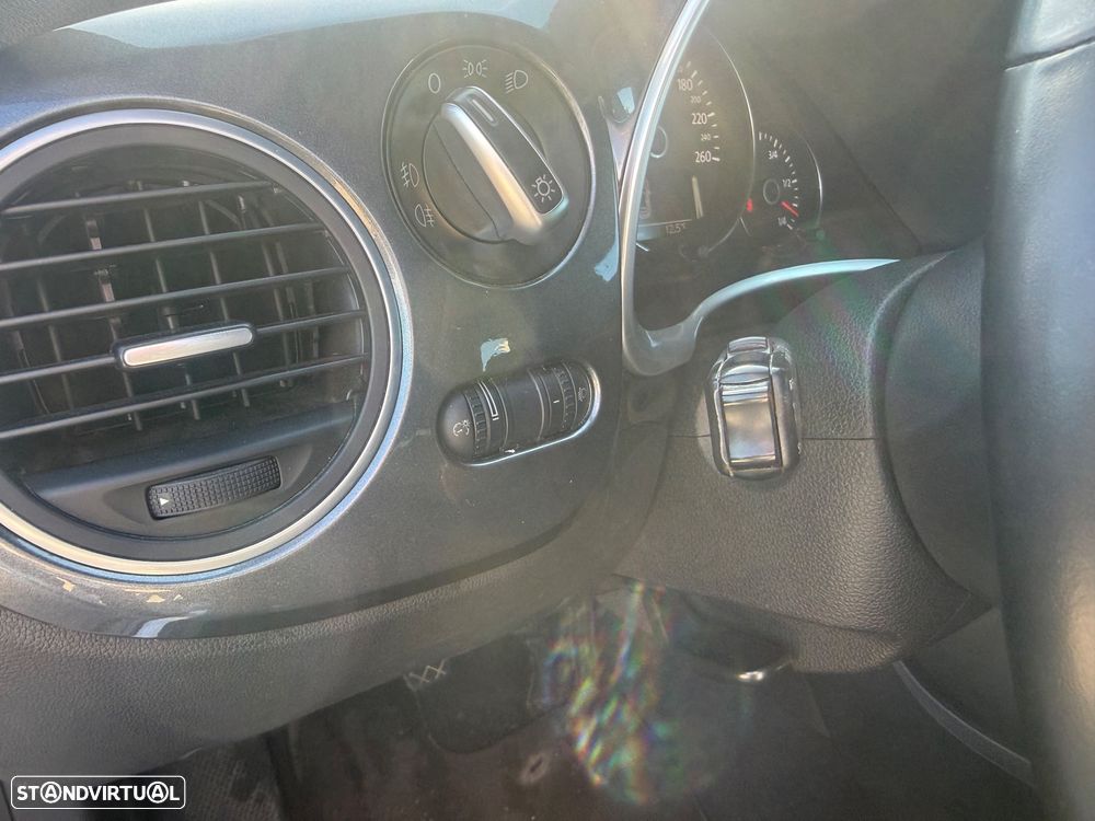 VW New Beetle 1.6 TDi Design - 14