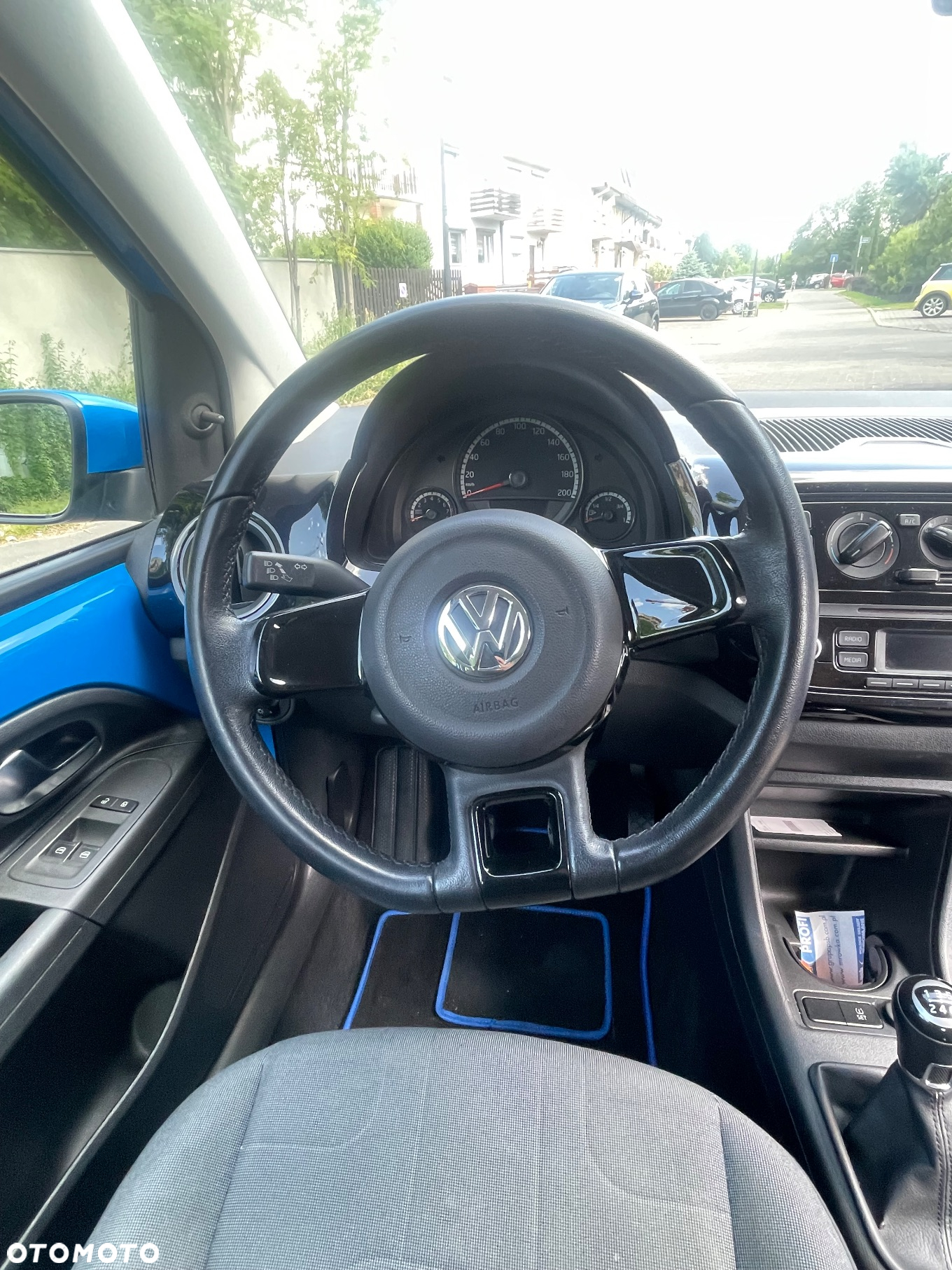 Volkswagen up! 1.0 move - 15