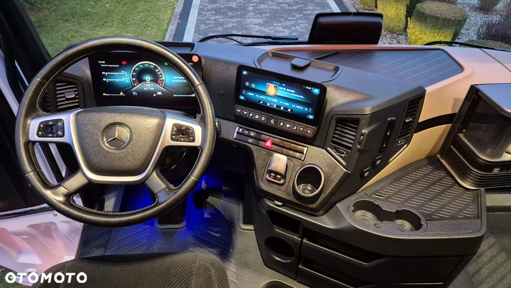 Mercedes-Benz MERCEDES-BENZ///ACTROS///1845/// MP5///2022///GIGA SPACE///SALONKA/// STANDARD///PODUSZKI///LEDY///VIRTUAL COCPIT///KLIMATYZACJA POSTOJOWA/// WAGA///NAWIGACJA///STAN BARDZO DOBRY - 17