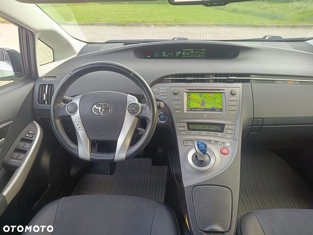 Toyota Prius 1.8 HSD Prestige - 20
