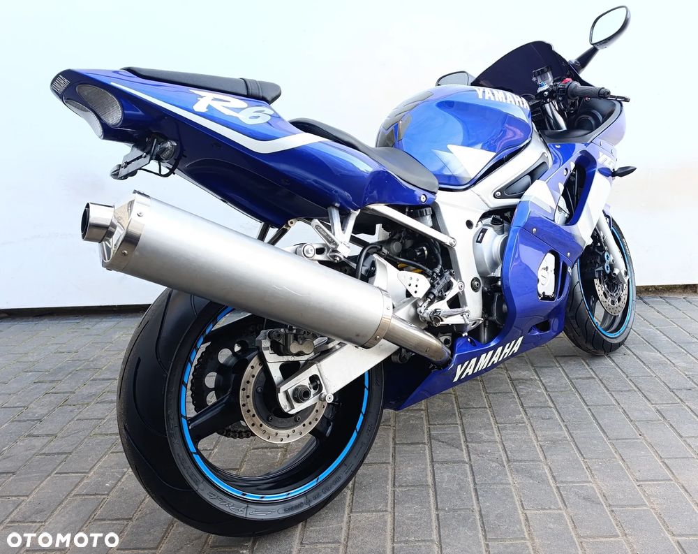 Yamaha R6 - 4