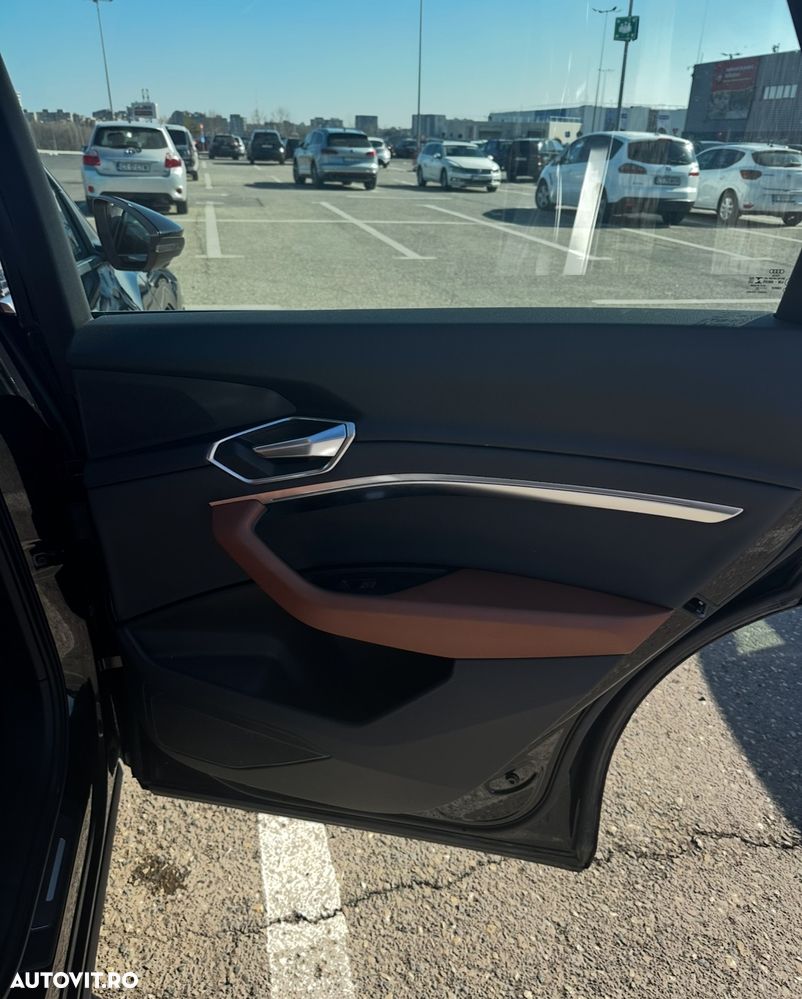 Audi e-tron 55 quattro Advanced - 11