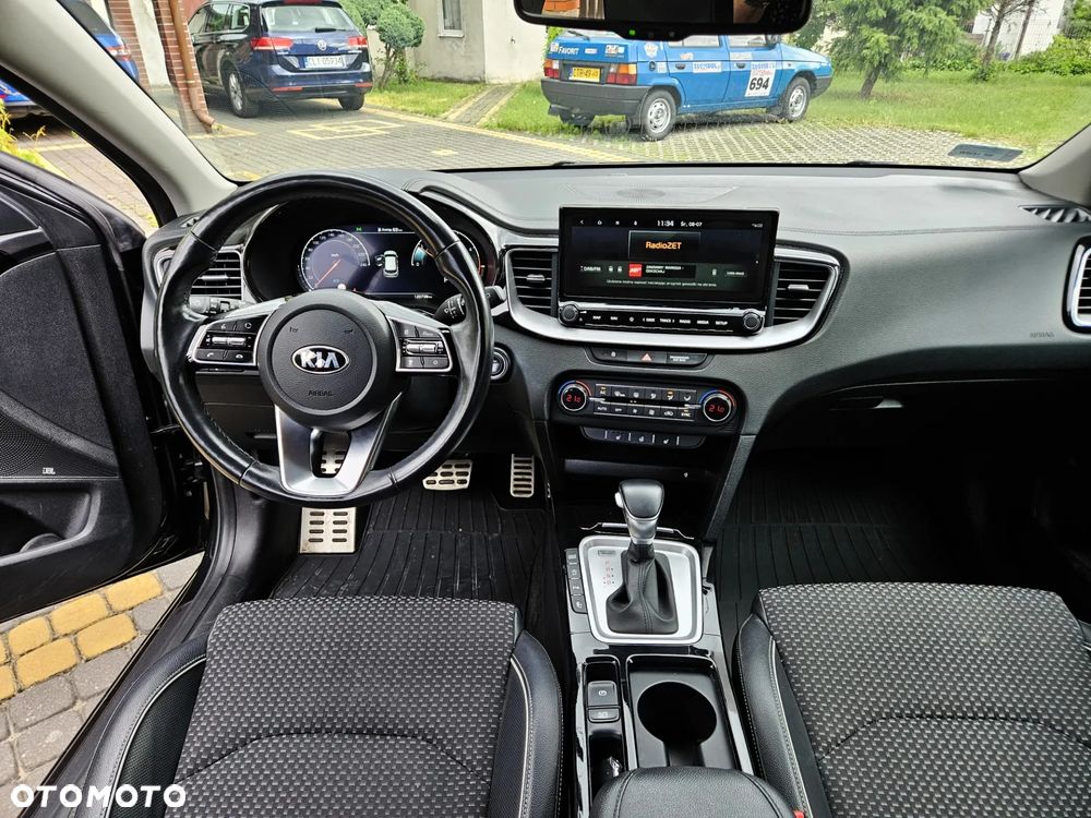Kia Ceed 1.6 CRDi mHEV Business Line DCT - 6
