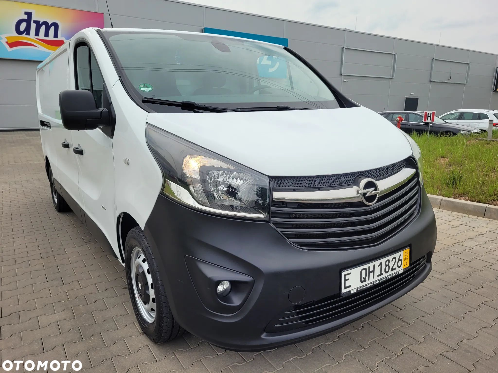 Opel Vivaro long - 1