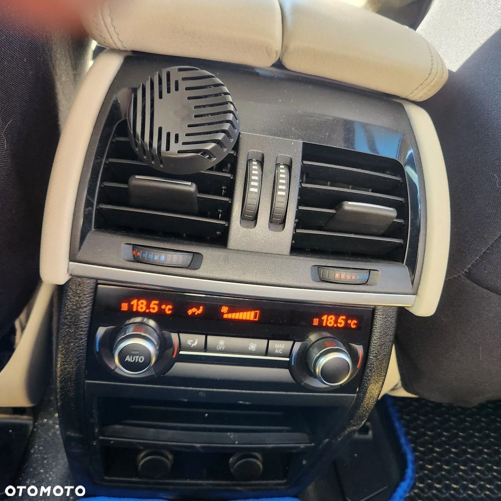 BMW X5 xDrive35i - 12