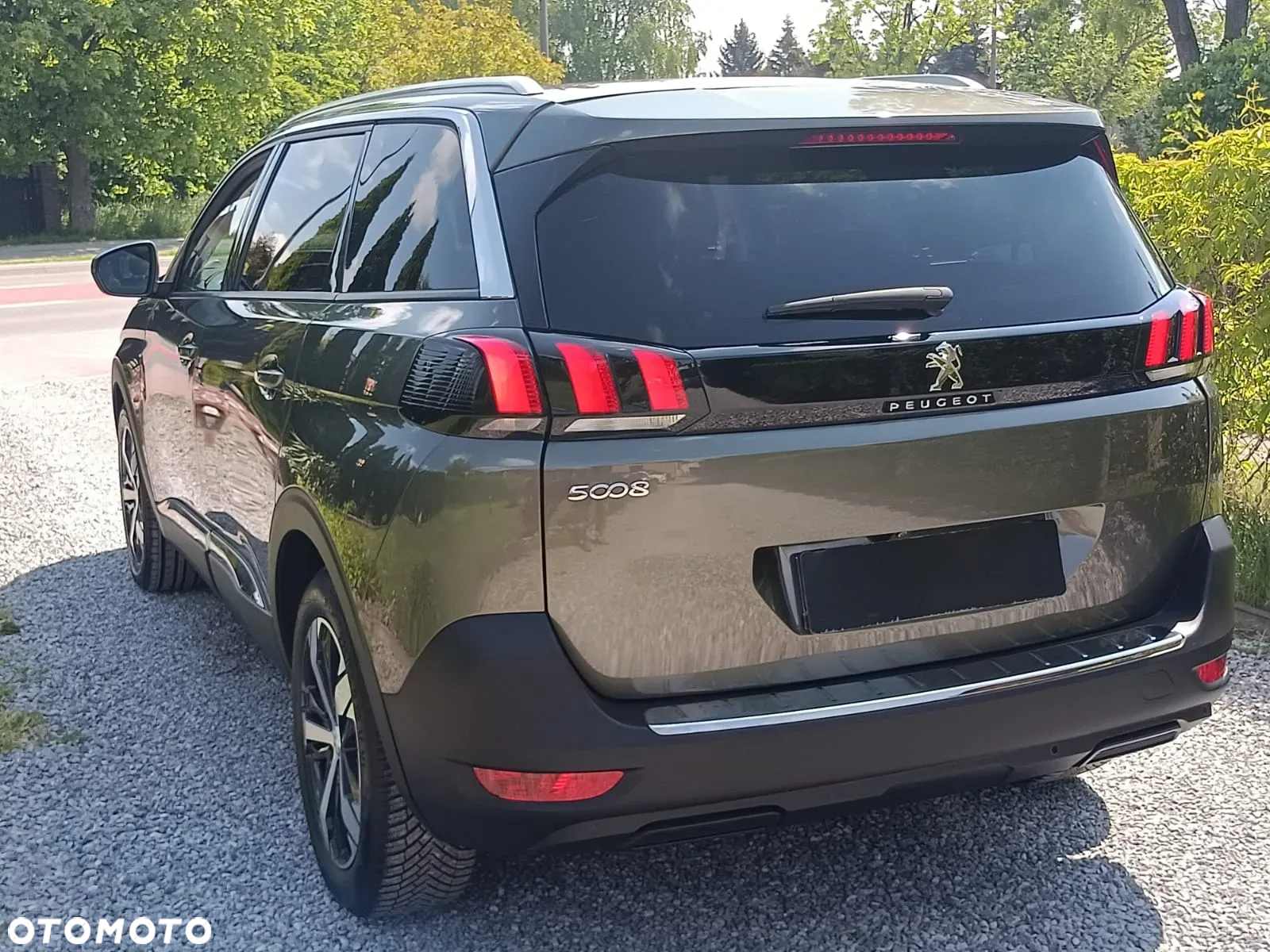 Peugeot 5008 - 8