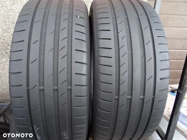 225/45/ZR19 96Y Kumho Ecsta PS71 - 1