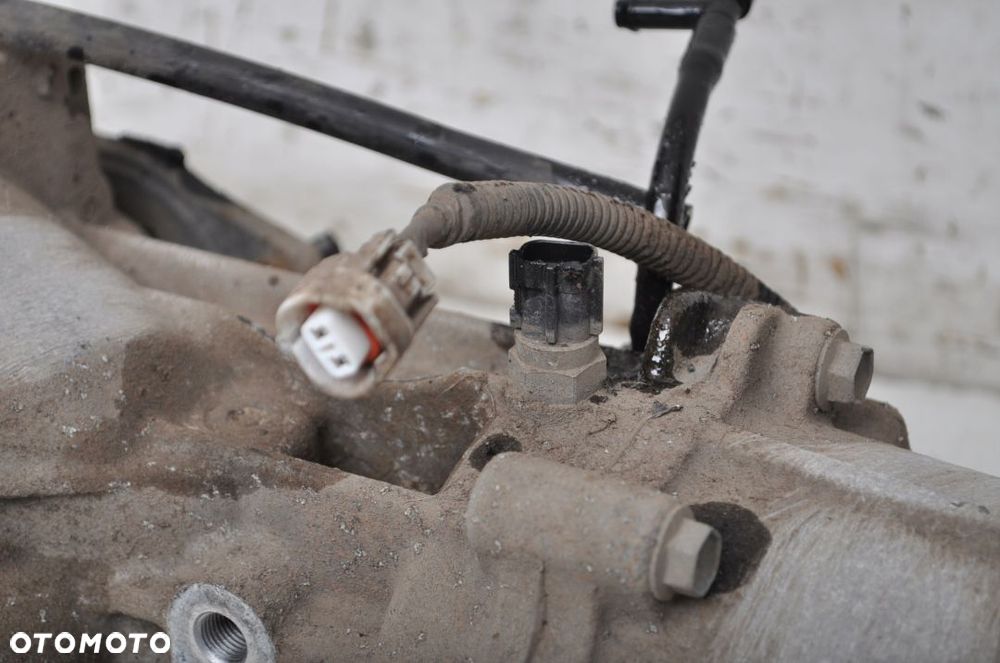 SX4 S-CROSS LIFT 1.0 12V 82kW 112KM MOST TYLNY - 6