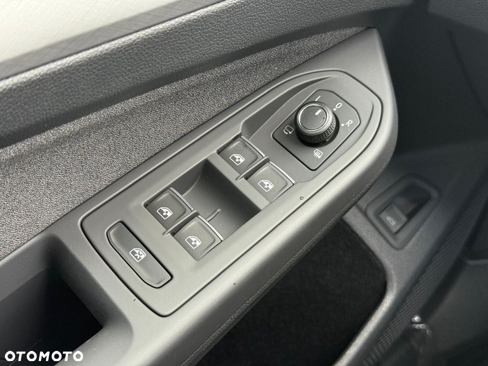 Volkswagen Golf - 25