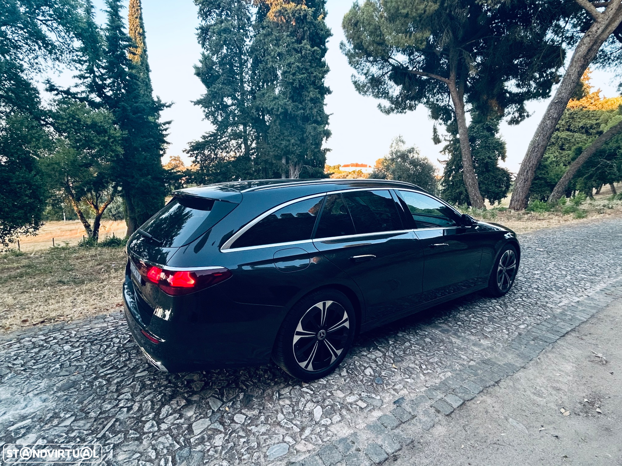 Mercedes-Benz E 300 e Avantgarde - 9