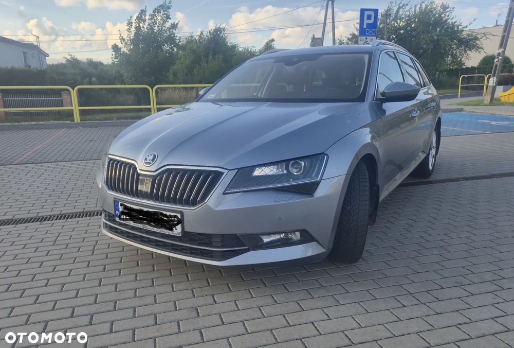 Skoda Superb 2.0 TDI Ambition - 2