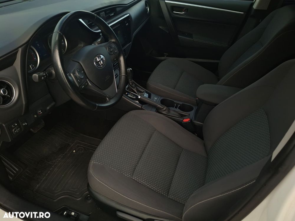 Toyota Corolla - 14