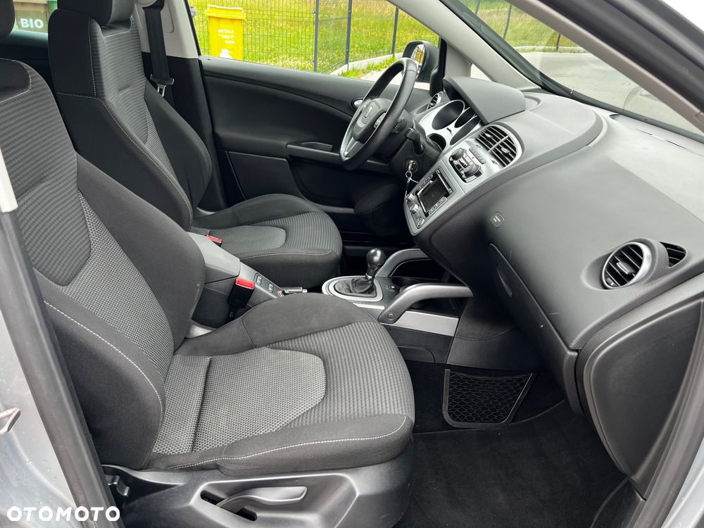 Seat Altea XL 2.0 TDI DPF DSG Stylance - 24