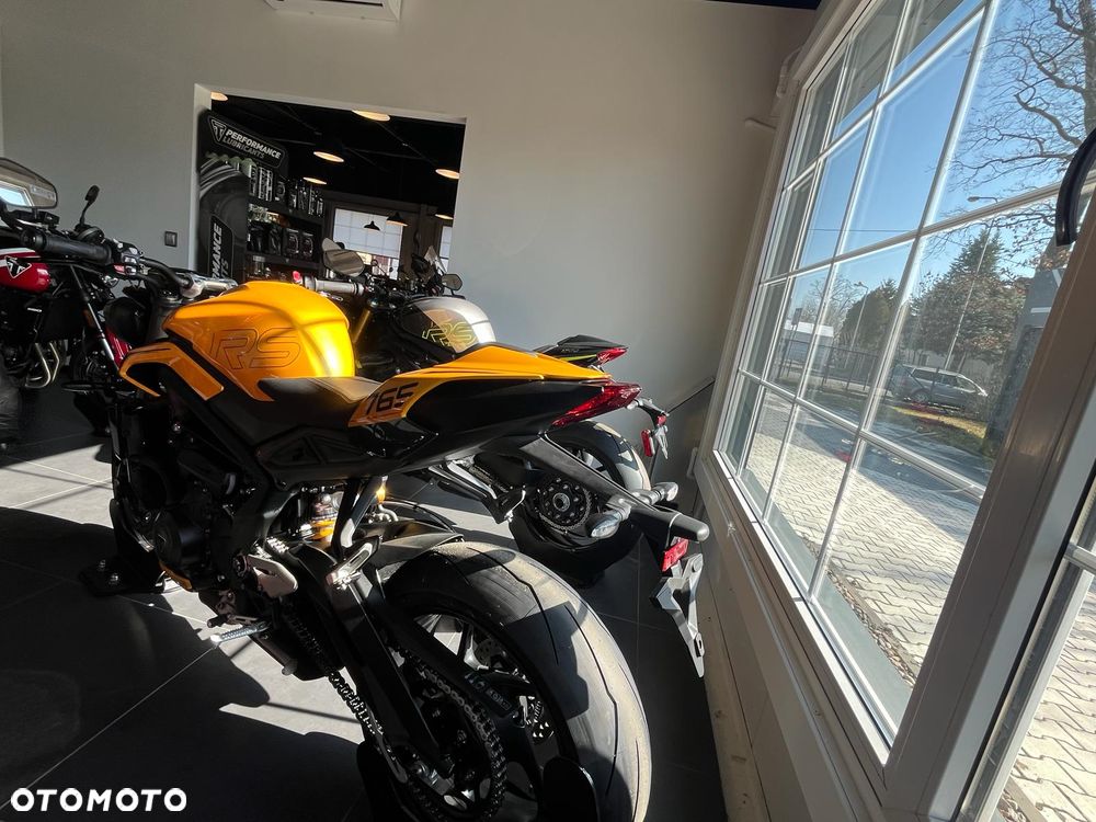 Triumph Street Triple - 9