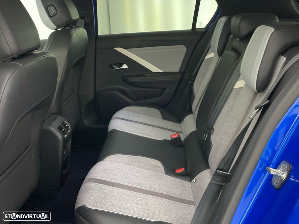 Opel Astra 1.5 D Elegance - 12