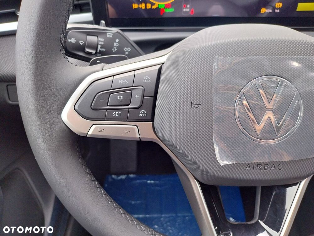 Volkswagen T-Roc 1.5 eTSI Life DSG - 8