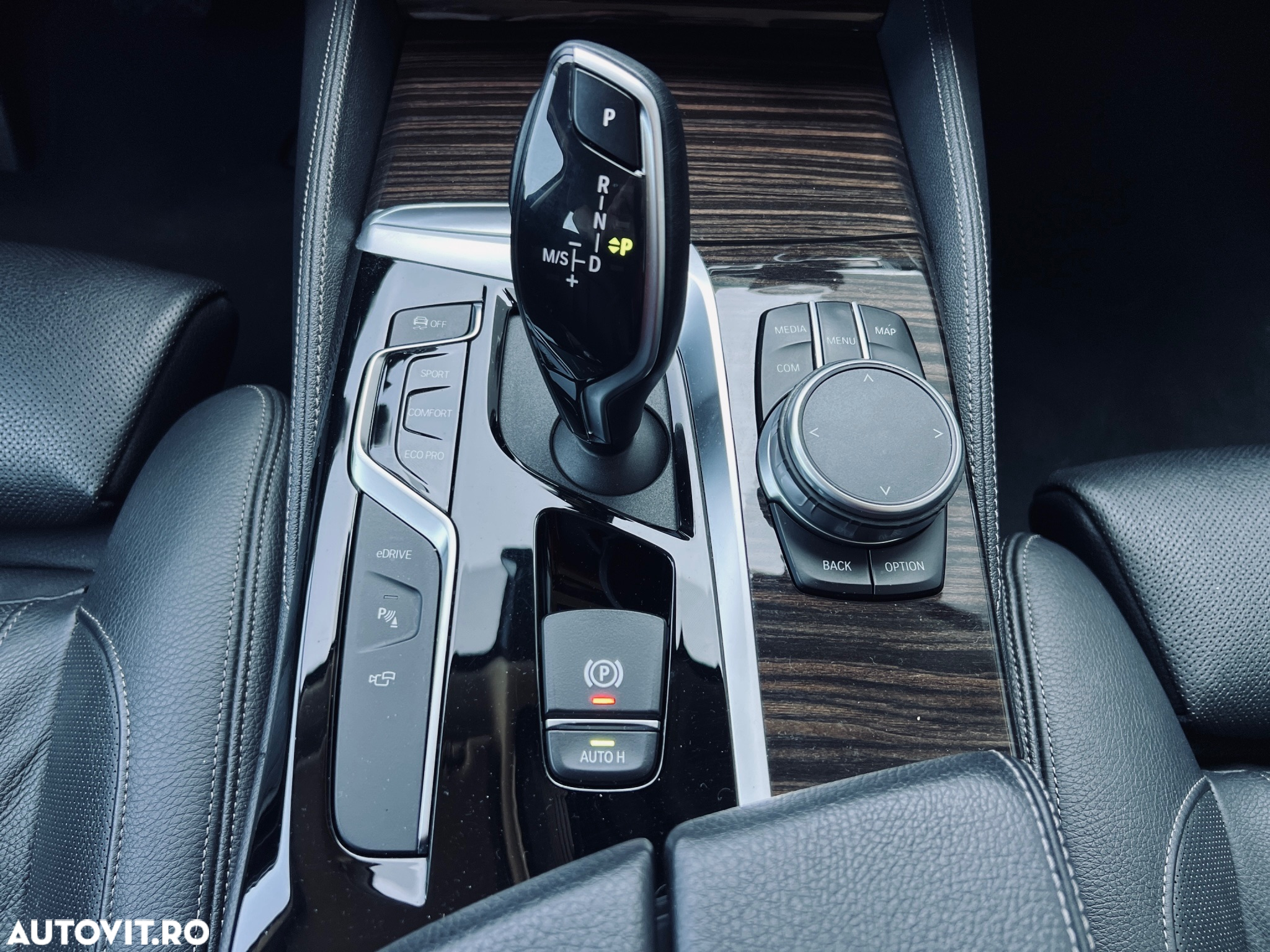 BMW Seria 5 530e iPerformance Aut. Luxury Line - 13