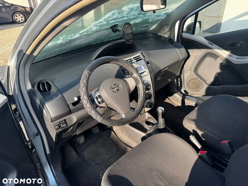 Toyota Yaris 1.0 Terra - 7