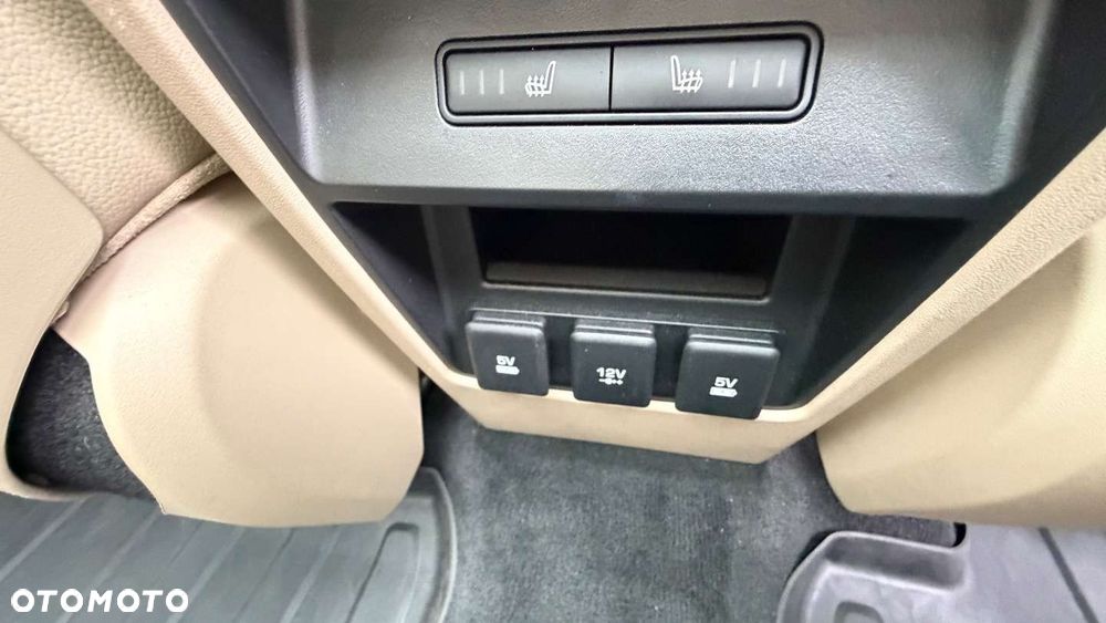 Land Rover Discovery Sport 2.0 Si4 HSE Luxury - 39