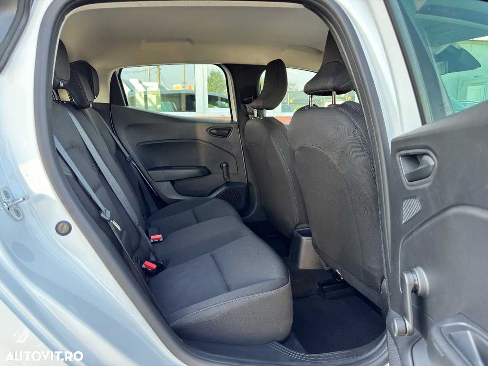 Renault Clio - 17
